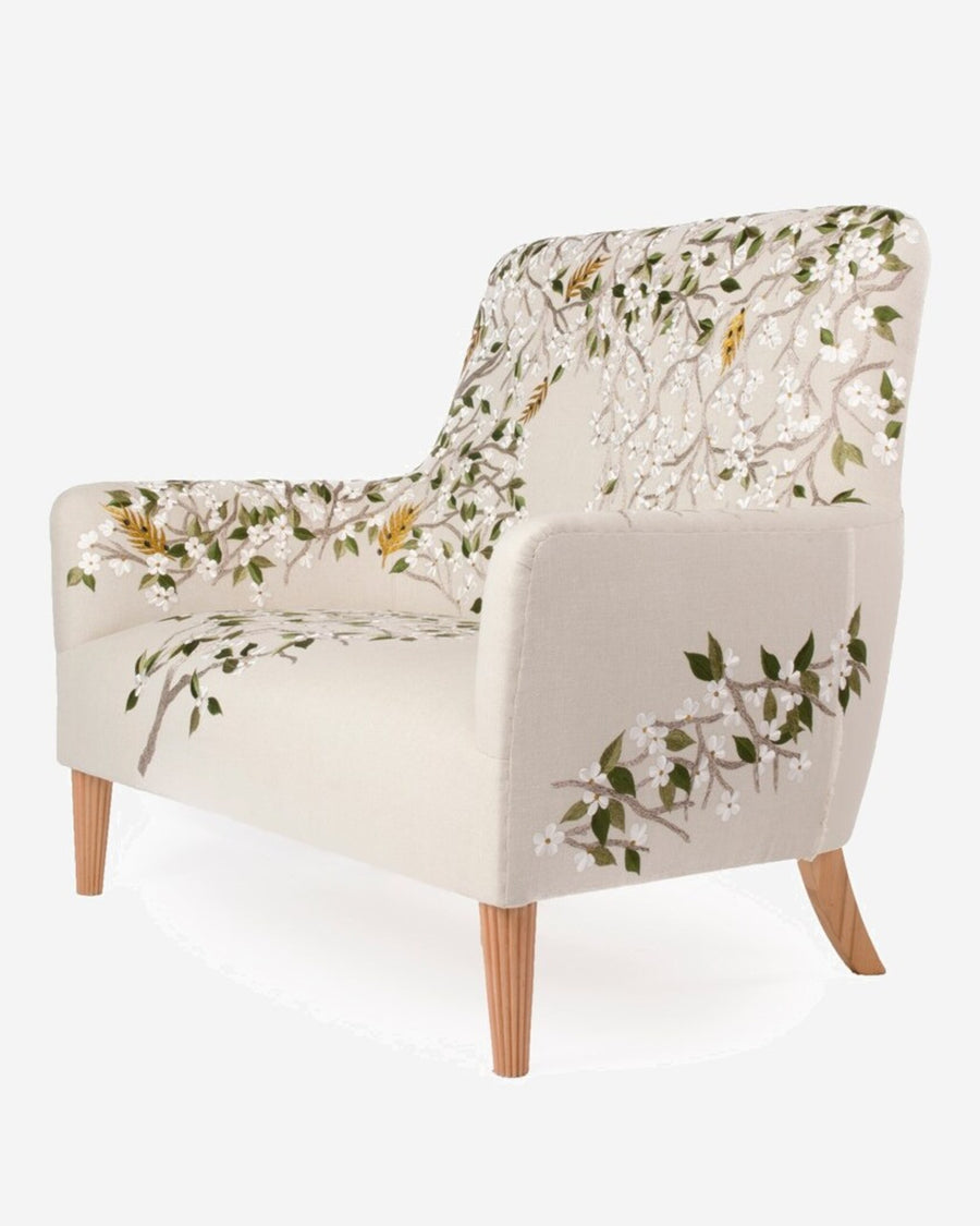 Puccini Sofa in Primavera, side view