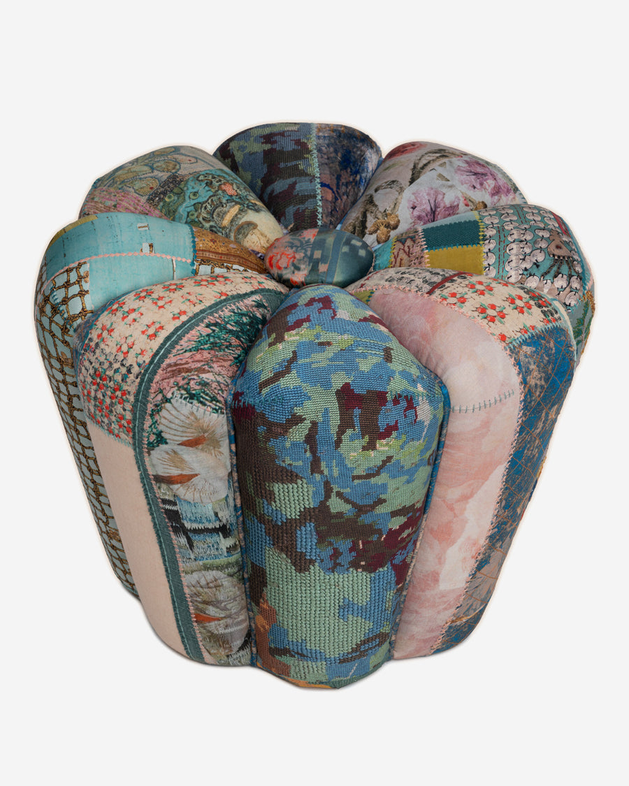 Large Pouf in Cynzia.Assemblage 29