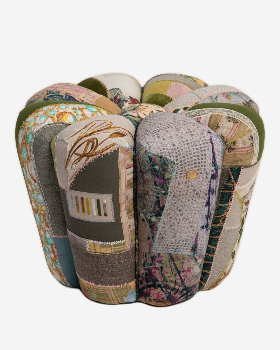 Large Pouf in Cynzia.Assemblage 31