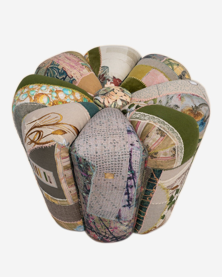 Large Pouf in Cynzia.Assemblage 31