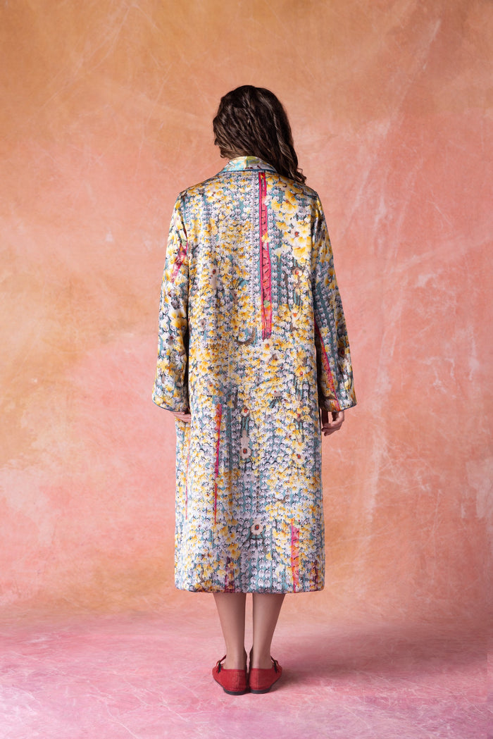 hiryama x foucault robe 4